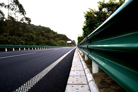 郑州高速公路护栏的常用类型