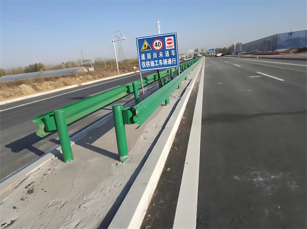 郑州公路护栏守护安全横跨多个行业的应用